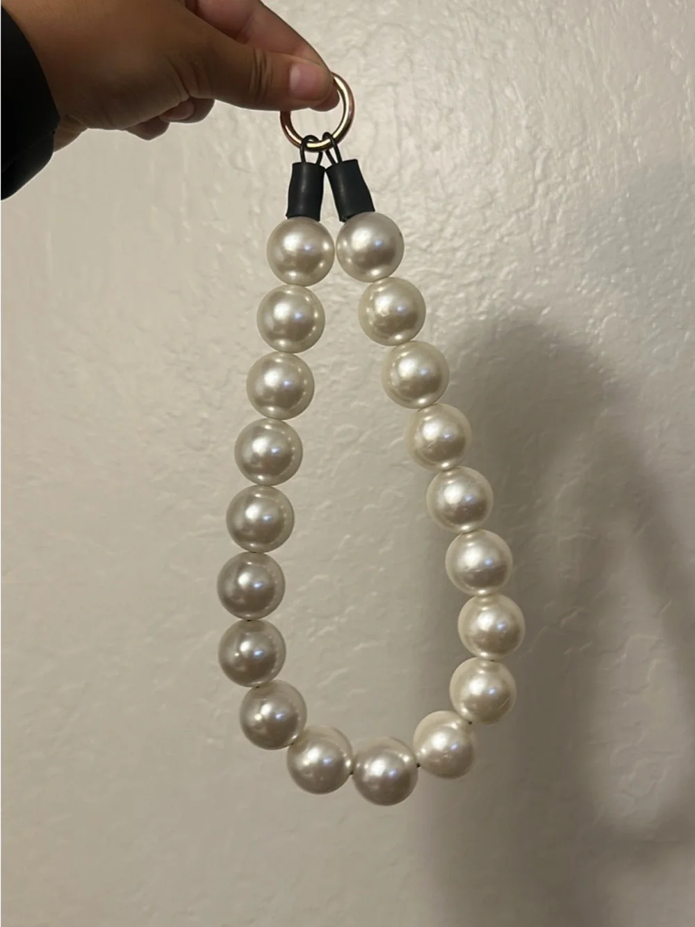 Hypnotic Dog Pearl Dog Collar - White Pearls